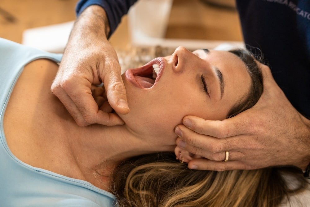 jaw-muscle-pain-relief